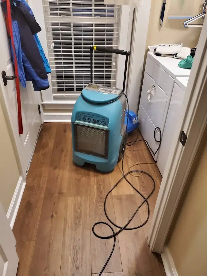 Commercial dehumidifier deployed for Crawl Space Restoration in Quincy